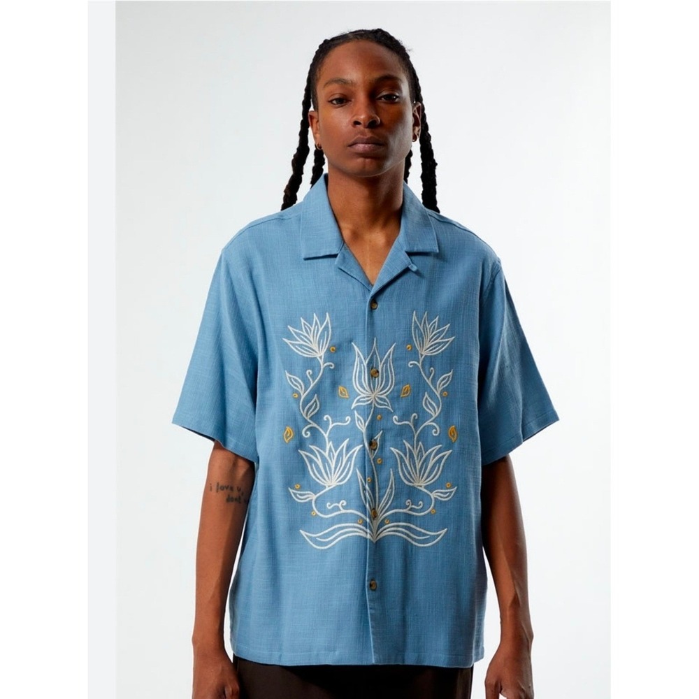 PacSun Provincial Blue‎ Oversized Camp Shirt Button Up  Embroidered Men's Sz XL
